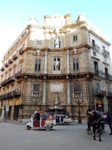 Quattro Canti (Piazza Villena)